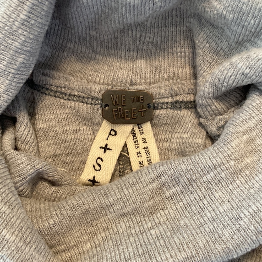 Free People open back cotton blend lightweight sweater top - Picture 9 of 13